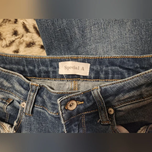 Special A Flared Jeans - Picture 10 of 12